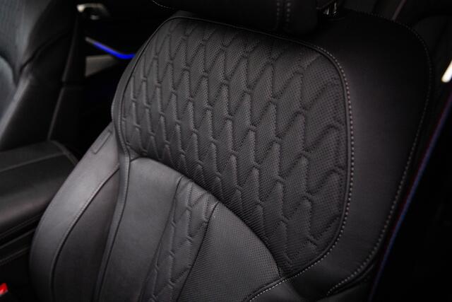 BMW X7 M60i xDrive , BTW,Panoramadak, Massagestoelen, Stoelverkoeling/verwarming, Skylounge,