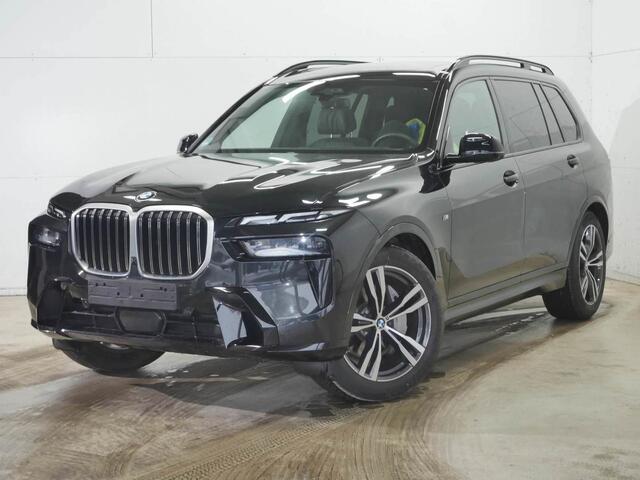 BMW X7 xDrive40i M-Sport | 7-Zits | 21" | Trekhaak | Autobahnassistent | Harman Kardon | Standkachel | Active Steering | Comfortstoelen | Individual Leder Wordt verwacht