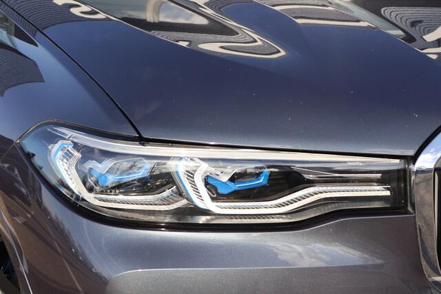 BMW X7 xDrive40i 6p. l 340 PK l Panodak Skylounge l LASER l Head-up l 3500 Ahw gewicht l Memory l B & W l 360 Camera l Stuurverw. l Stoelverwarming l Distronic l