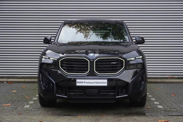 BMW XM 50e | Driving Assistant Professional | Adaptief M Onderstel Professional | Bowers & Wilkins | Soft-Close | Comfort Access