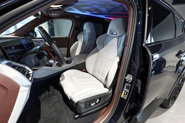 BMW XM PHEV 50e 30 kWh | Bowers & Wilkins | Iconic Glow | Comfort Access | Soft-Close |