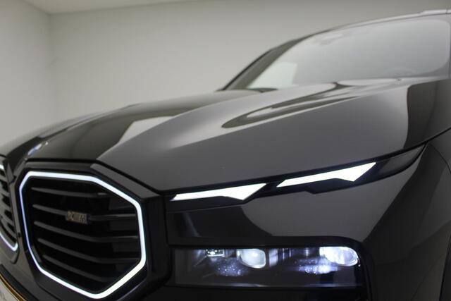 BMW XM PHEV V8 | 23" | Bowers & Wilkins | M Driver's Pack | CoPilot | Trekhaak | Massage+Ventilatie |