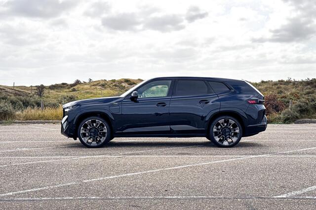 BMW XM PHEV 30 kWh | M Driver's Pack | Bowers & Wilkins | Iconic Glow | Soft-close | Trekhaak |