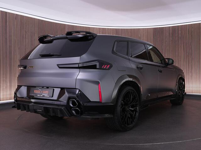 BMW XM PHEV 30 kWh |M-sport|Carbon pakket|Concaver wheels|sportuitlaat|achterasbesturing|soft-close|Harman & Kardon|iconic glow|HUD|massage|memory|360 camera|Apple Carplay|