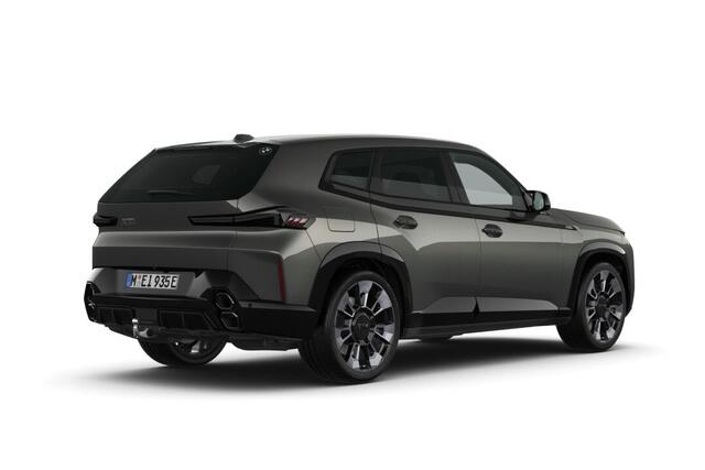 BMW XM PHEV 50e 30 kWh | Bowers & Wilkins Diamond Surround Sound Systeem | Trekhaak