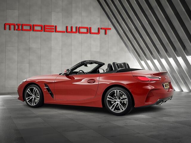 BMW Z4 Roadster sDrive20i 198 PK High Exe. M-Sport Leder/18'LMV/HIFI-Audio
