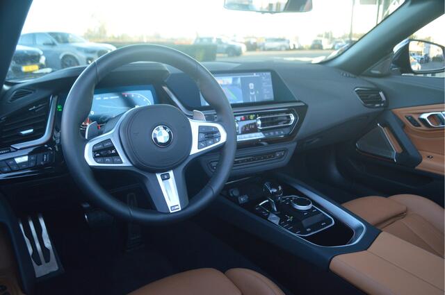 BMW Z4 Roadster M40i High Executive M Sport Automaat / Achteruitrijcamera / M Sportstoelen / M Adaptief onderstel / Comfort Access / Adaptieve LED / Head-Up / Harman Kardon