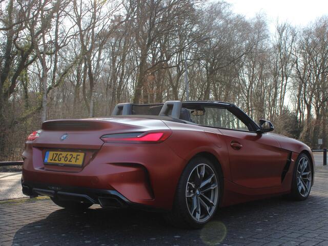 BMW Z4 Roadster M40i First Edition Frozen Orange