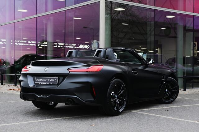 BMW Z4 Roadster sDrive30i Final Edition Automaat / M Sportstoelen / Achteruitrijcamera / Head-Up / Adaptieve LED / Active Cruise Control / Comfort Access