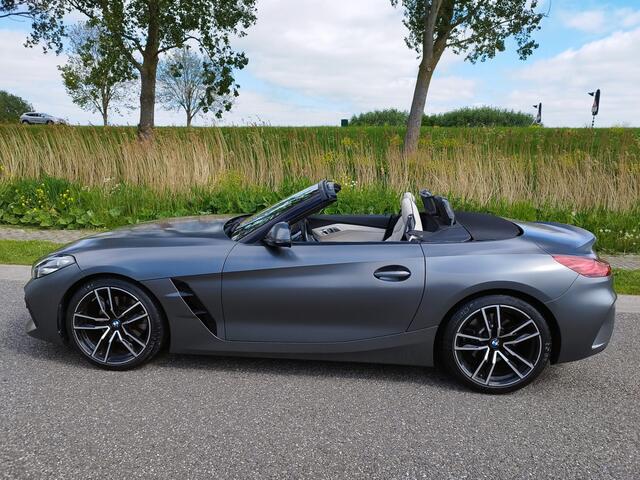 BMW Z4 Roadster sDrive20i High Executive * 36.079 KM ** M-PAKKET ** FABRIEKSKLEUR **