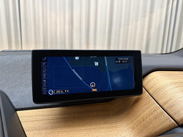 BMW i3 Basis Comfort 22 kWh *Voorverwarming* Org.NL! / Leder / Stoelverwarming / Navigatie / Cruise / 19'' LMV