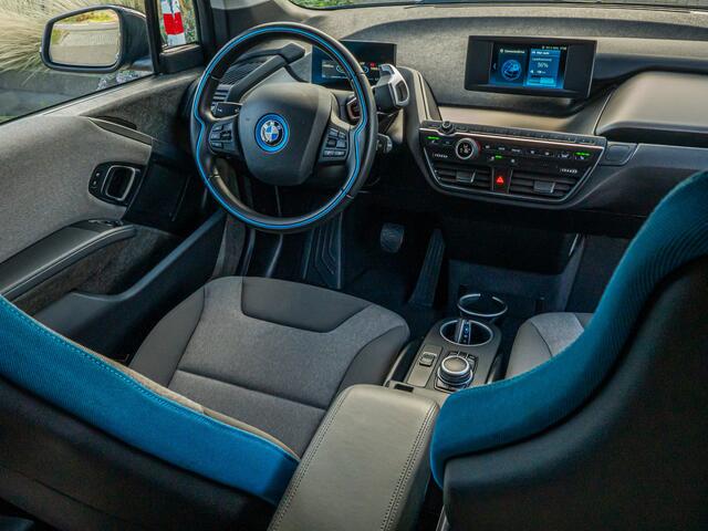 BMW i3 Basis 120Ah 42 kWh ORG NL WARMTEPOMP LED STOELVERW 19 INCH CRUISE PDC