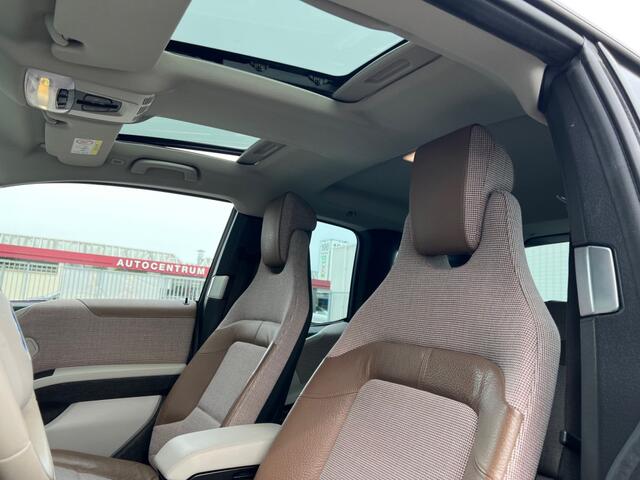 BMW i3 S Executive 120Ah 42 kWh/184pk/Sunroof/ Lodge int./W-pomp/3-fase/20"
