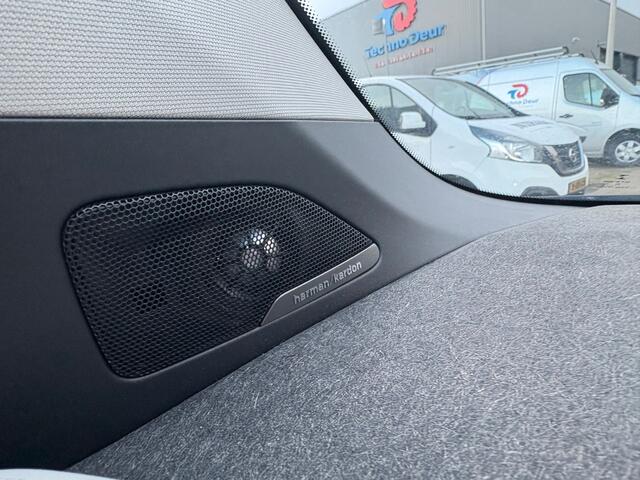 BMW i3 S Executive Edition 120Ah 42 kWh | Panoramadak | Harman Kardon | Stoelverwarming | Keyless | Warmtepomp | Camera | Cruise Control | Navigatie | Parkeersensoren | DAB | LED | BTW | NAP