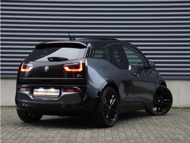 BMW i3 S 120Ah | High Executive | Sportpakket | Panodak | Navi Prof. | Apple Carplay Voorbereiding | Verwarmbare Voorstoelen | Park Distance Control | 20'' LMV