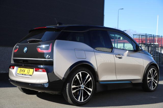 BMW i3 Executive 120Ah 42 kWh Lodge/*Kaschmir Silber*/2xAdaptive/Carplay/W-pomp/3-Fase
