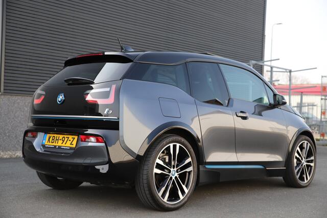 BMW i3 Executive 120Ah 42 kWh/Schuifdak/H-Kardon/Adaptive/Carplay/Camera/3-fase