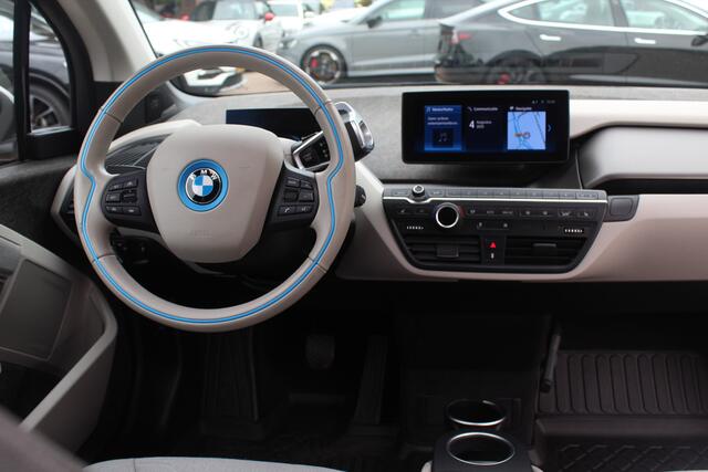 BMW i3 S 120Ah 42 kWh / Camera / Warmtepomp / Navi. Proff / 18'' / Stoelverwarming / DAB / Getint glas / Cruise Control