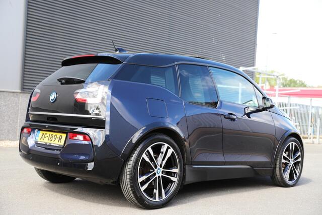 BMW i3 S 184pk Executive 120Ah/42 kWh/H-Kardon/Sunroof/Adaptive/W-pomp/3-Fase/20"