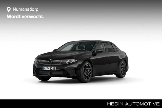 BMW i3 50 xDrive | First Edition | M-Sport | 20'' | Panorama. | Harman/Kardon | Elek. stoel. | Head-Up Park. Plus | Trekhaak | Verlichte grille | Stuur + stoelverw. voor/achter | Highway Ass.