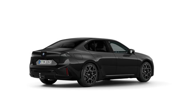 BMW i3 50 xDrive | First Edition | M-Sport | 20'' | Panorama. | Harman/Kardon | Elek. stoel. | Head-Up Park. Plus | Trekhaak | Verlichte grille | Stuur + stoelverw. voor/achter | Highway Ass.