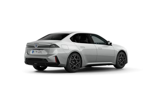 BMW i3 50 xDrive | First Edition | M-Sport | 20'' | Harman/Kardon | Elek. stoel. | Head-Up | Verlichte grille | Stuur + stoelverw.