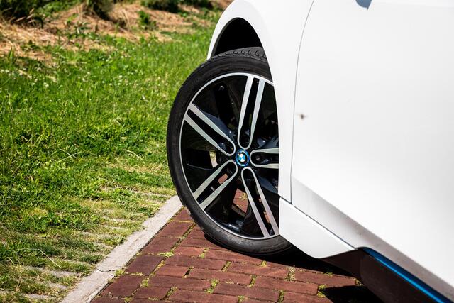 BMW i3 Basis 120Ah 42 kWh Warmtepomp LED 20 inch