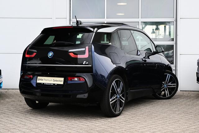 BMW i3 Executive / Schuif-kanteldak / Comfort Access / Achteruitrijcamera / Adaptive Cruise Control / Stoelverwarming