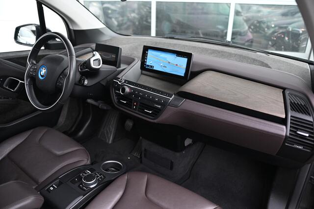 BMW i3 Executive / Schuif-kanteldak / Comfort Access / Achteruitrijcamera / Adaptive Cruise Control / Stoelverwarming