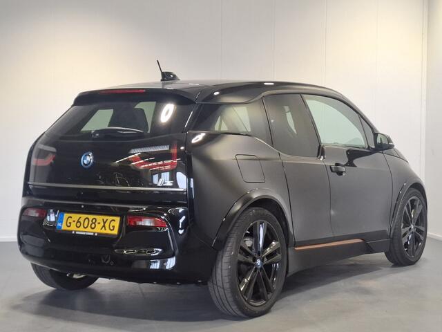 BMW i3 S 120Ah 42 kWh RoadStyle Edition | Navigatie | Lichtmetalen Velgen 20" | Voorstoelen Verwarmd | Cruise Control | PDC Achter | Lederen Bekleding | Airco