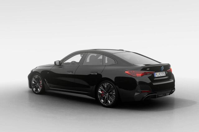 BMW i4 eDrive35 M Sport Edition | M Sport Pro | Comfort Pack | Stuurwielrand verwarmd