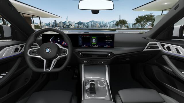 BMW i4 eDrive35 M Sport / Achteruitrijcamera / Adaptieve LED / Comfort Access / Active Cruise Control / Live Cockpit Plus / Stoelverwarming