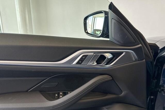 BMW i4 eDrive35 M Sport Edition 70 kWh | Glazen Panoramadak | Stoelverwarming | Achteruitrijcamera |