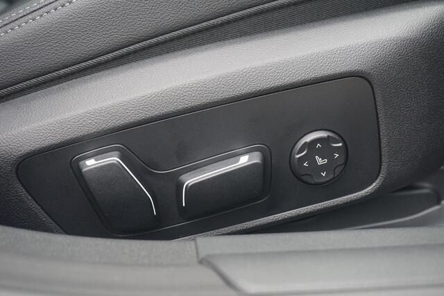 BMW i4 eDrive40 M Sport Pro | Elektrisch schuif-kanteldak / Memory Stoelen / Harman Kardon / Comfort Access / Stoel & Stuurwiel verwarming