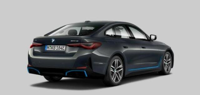 BMW i4 eDrive40 84 kWh Elektrische Schuif/Kanteldak - Harman Kardon - Active Cruise Control - Elektrisch Verstelbare/verwarmde voorstoelen - BMW Laserlight - Comfort Access - BMW Live Cockpit Professional -