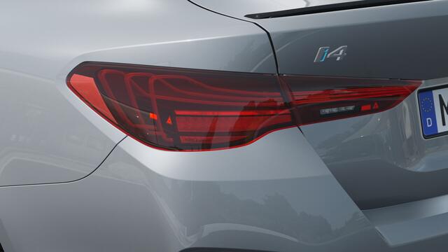 BMW i4 eDrive40 Gran Coupé M Sport / Schuif-kanteldak / Achteruitrijcamera / Comfort Access / Adaptieve LED / Active Cruise Control / Stuurverwarming