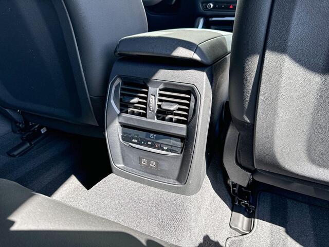 BMW i4 eDrive35 M Sport Edition | M Sport Pro | Comfort Pro | Active Cruise Control