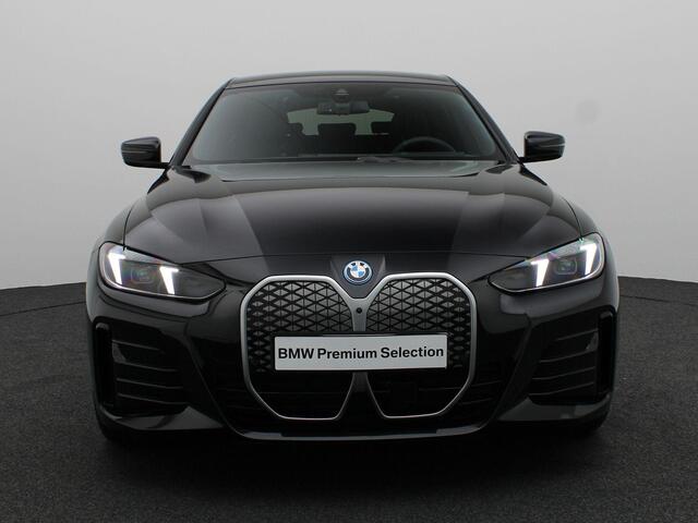 BMW i4 eDrive35 M Sportpakket | M Sport Edition | Innovation Pack | Comfort Pack | Stuurwielrand Verwarmd | Trekhaak | Active Cruise Control | DAB | HiFi | 18''