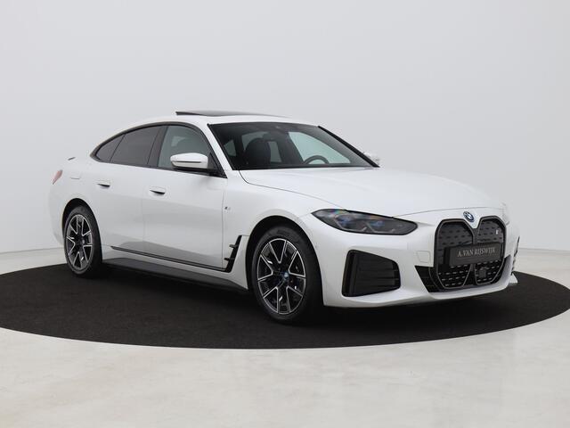 BMW i4 eDrive40 M Sport Edition 84 kWh | SCHUIFDAK | ADAPTIVE | KEYLESS | HUD | STOELVERW.