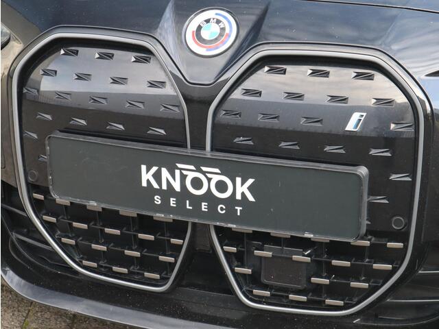 BMW i4 eDrive40 M Sport High Executive 84 kWh / Glasdak / Sfeerverlichting