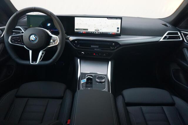 BMW i4 eDrive40 M Sportpakket Pro 20'' / Schuif-/kanteldak / Active Cruise Control / Comfort Acces