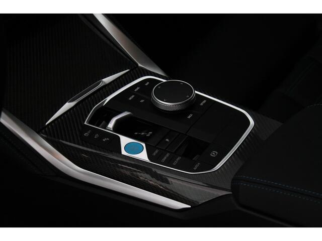 BMW i4 M50 High Executive / Schuif-kanteldak / Trekhaak / Laserlight / M Sportstoelen / Adaptief M Onderstel / Parking Assistant Plus / Driving Assistant Professional