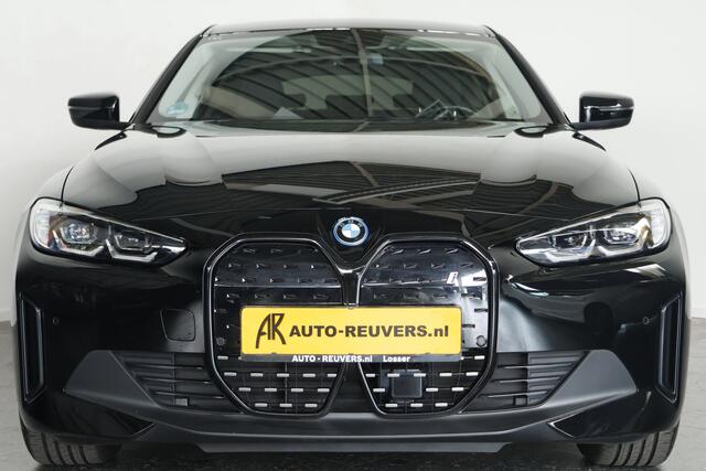 BMW i4 eDrive40 84 kWh / Navigatie / Carplay / LED / Camera / 4S banden