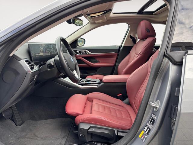 BMW i4 eDrive35 High Executive 70 kWh | LED | Leder | Navi | Camera | Sportstoelen |