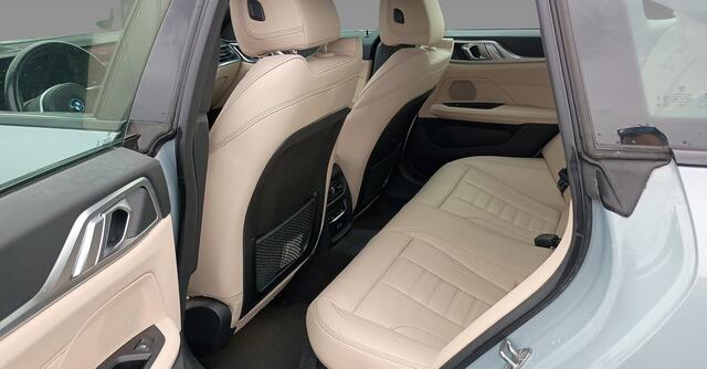 BMW i4 eDrive40 High Executive 84 kWh 3-Fase 1e-Eig. & Keurig-Onderh. BOVAG-Garantie. NL-Auto.