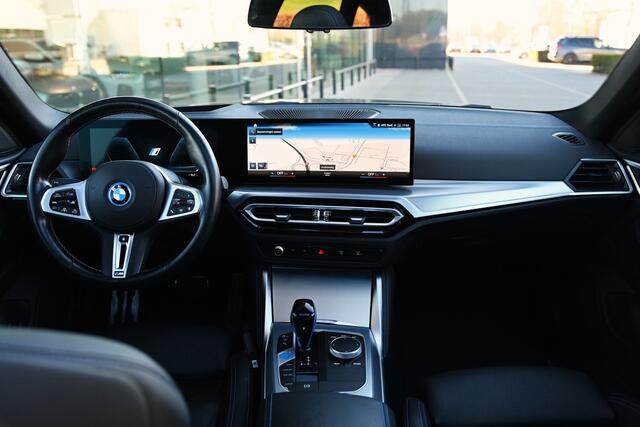 BMW i4 M50 High Executive / Schuif-kanteldak / M Sportstoelen / M Adaptief onderstel / Driving Assistant Professional / Parking Assistant Professional / HiFi / Head-Up / Comfort Access