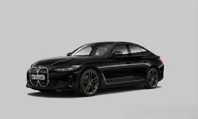 BMW i4 eDrive40 84 kWh | Stoelverwarming | Stuurverwarming | Apple Carplay | Adaptive Cruise Control | Memory Seat | Trekhaak | Camera | Parkeersensoren | Navigatie | Ambiance Verlichting | HIFI |
