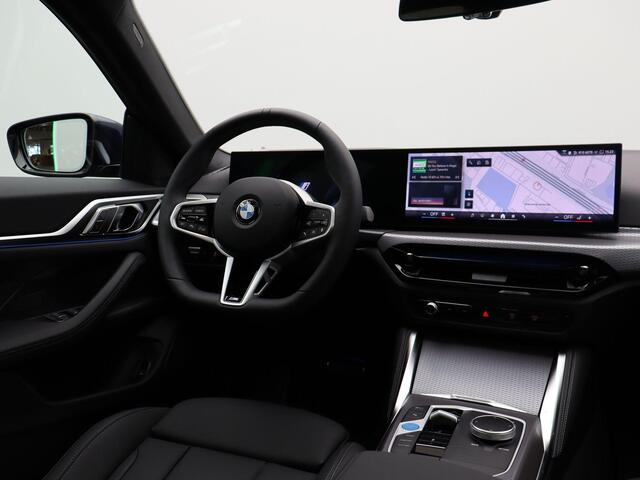BMW i4 eDrive35 M Sport Edition | Comfort Pack | Stuurwielrand Verwarmd | Trekhaak | Schuifdak | Active Cruise Control | 19''
