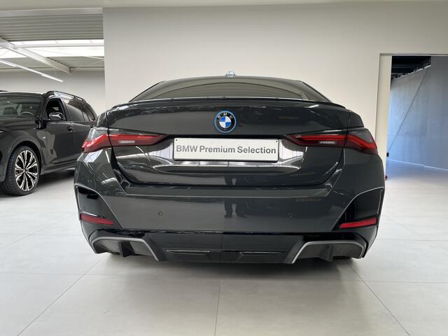 BMW i4 eDrive40 High Executive 84 kWh | M-Sport Pro | 20" | Schuifdak | Harman Kardon | Voorbereiding Driving Assistance
