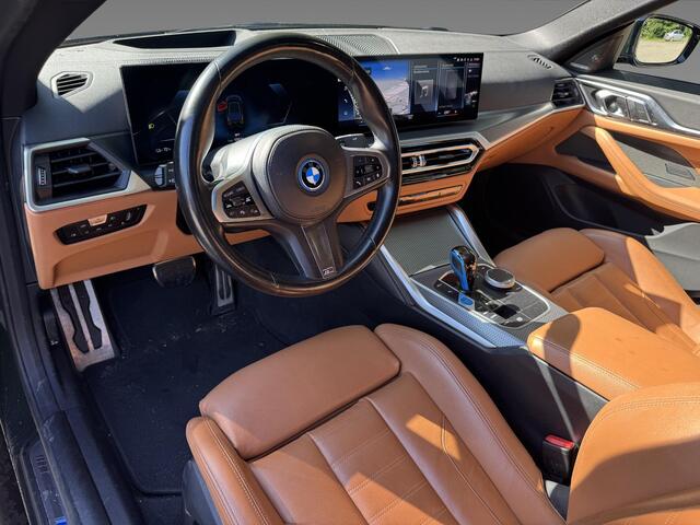BMW i4 Gran Coupé eDrive40 | High Executive | Model M Sport | Achteruitrijcamera | Driving Assistant | HIFI System Harman Kardon | M Sportstoelen voor